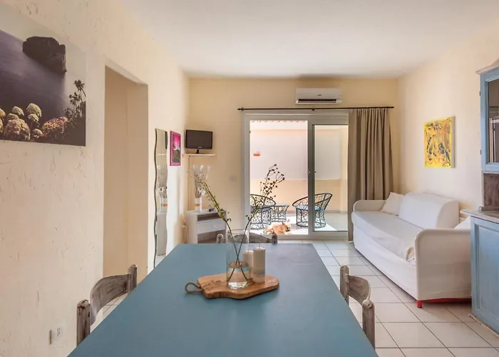 Baia De Bahas Apartment *