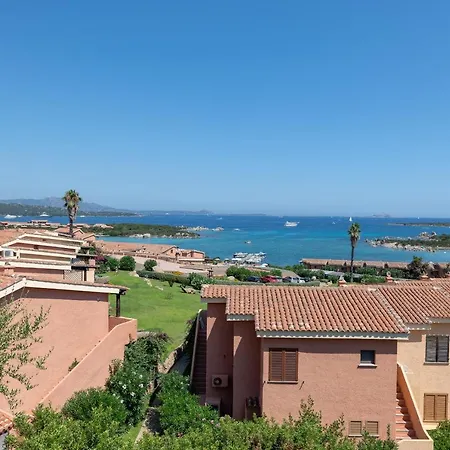 Baia De Bahas Apartment *