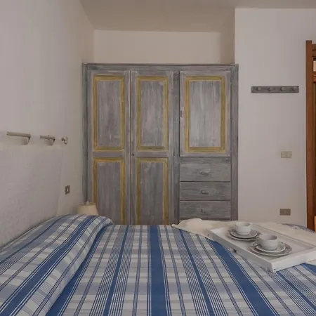 Baia De Bahas Apartment *