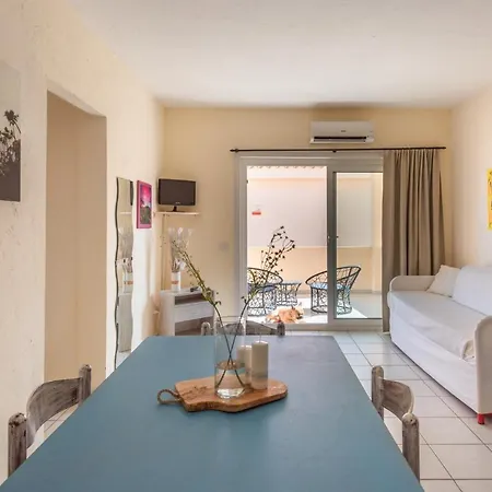 Baia De Bahas Apartment *