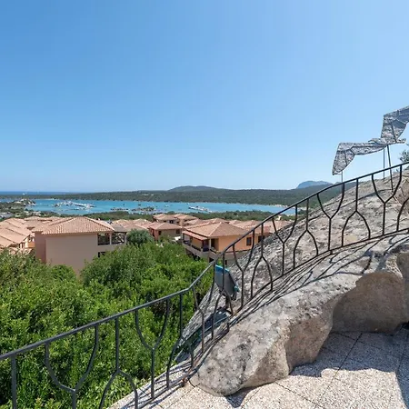 Baia De Bahas Apartment *